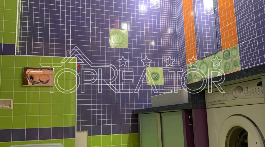 Продаж 4-кімн. квартири з 2-ма паркінгами в ЖК Азарін | Toprealtor