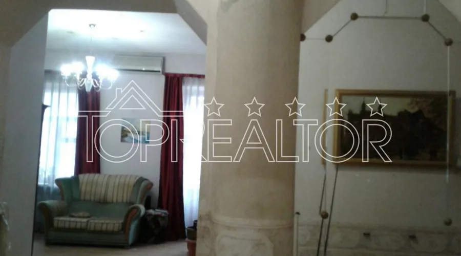 Продаж 3-кімнатної квартири в БУДИНКУ З ШПИГОМ | Toprealtor