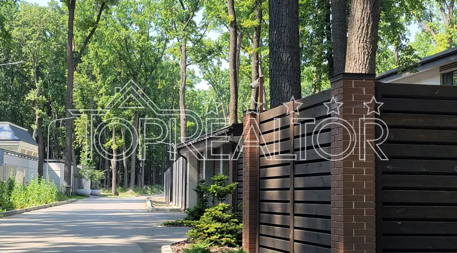 Гарна ділянка в селищі Royal Club (Роял Клаб) площею 22 сотки | Toprealtor