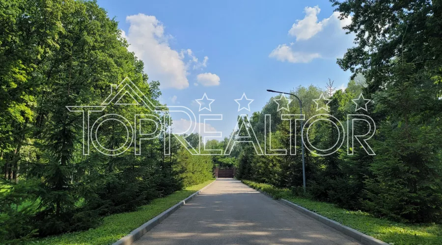 Гарна ділянка в селищі Royal Club (Роял Клаб) площею 22 сотки | Toprealtor