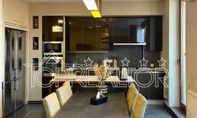 КЛУБНИЙ БУДИНОК на РОМЕН РОЛЛАНА 15А! Продам 4к 160 м2 | Toprealtor