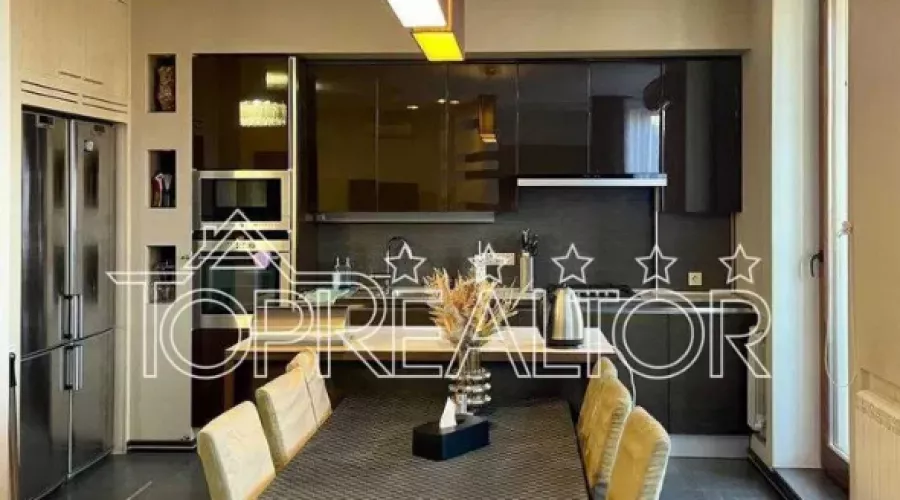 КЛУБНИЙ БУДИНОК на РОМЕН РОЛЛАНА 15А! Продам 4к 160 м2 | Toprealtor