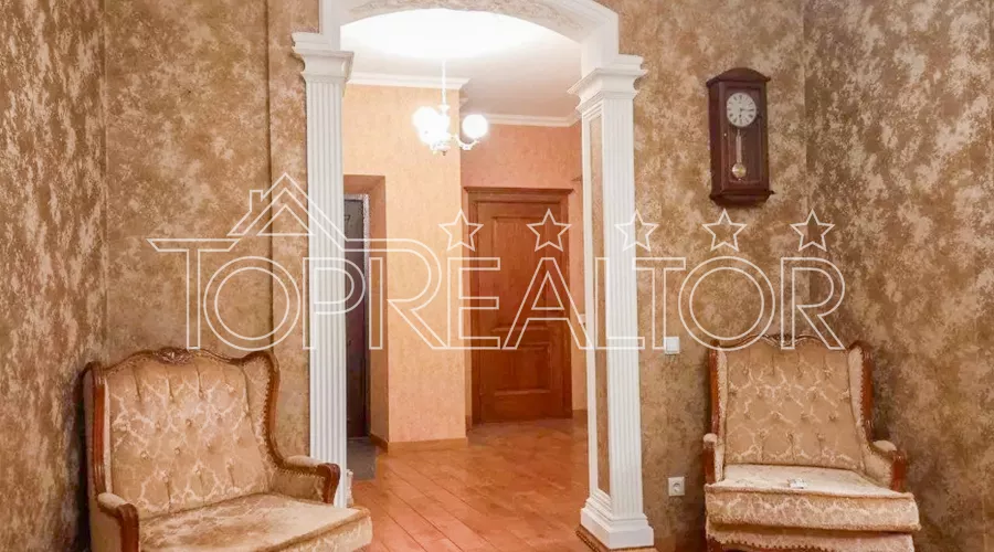 Продаж 3-кімнатної квартири по Конституції 20 | Toprealtor