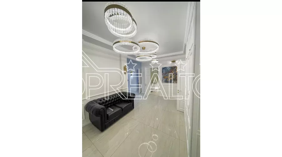 Продаж 3-кімнатної квартири в ЖК Фаворит! | Toprealtor