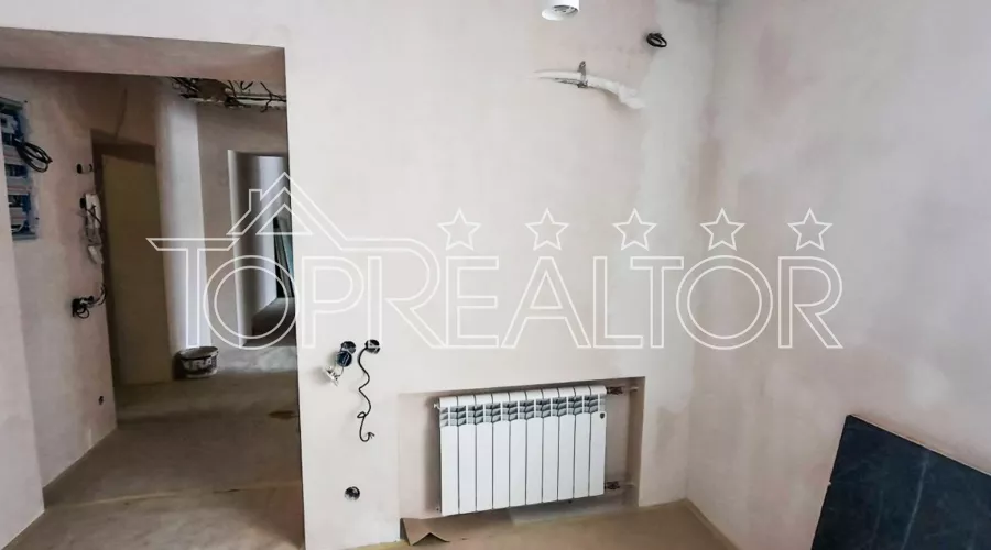 У продажі 3-кімнатна квартира по вул. Молочна! | Toprealtor