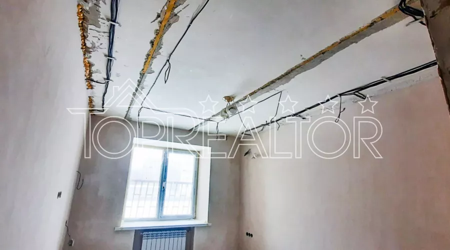 У продажі 3-кімнатна квартира по вул. Молочна! | Toprealtor