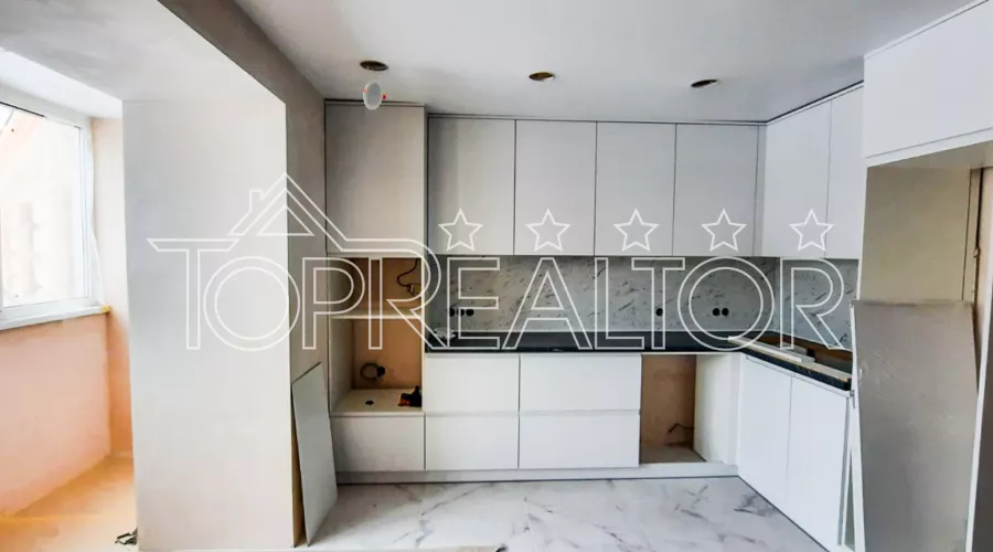 У продажі 3-кімнатна квартира по вул. Молочна! | Toprealtor