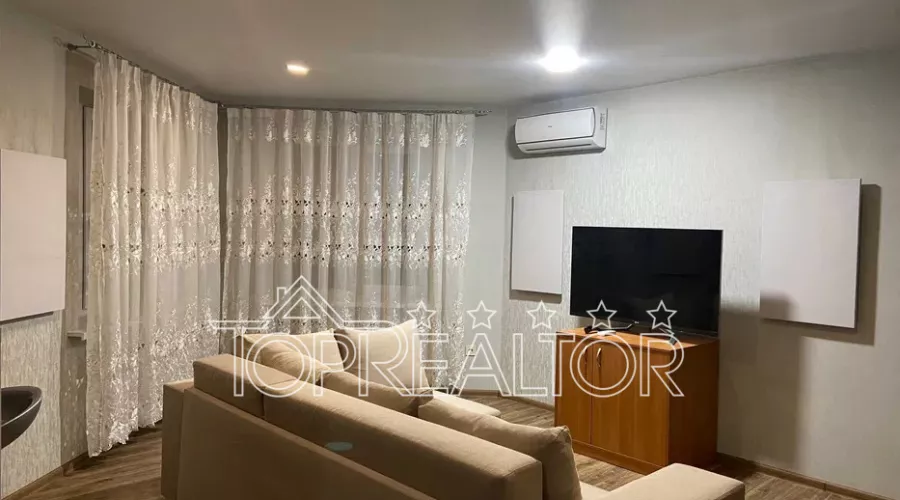 Здається 2-кімнатна квартира по вул. Молочна 11 | Toprealtor