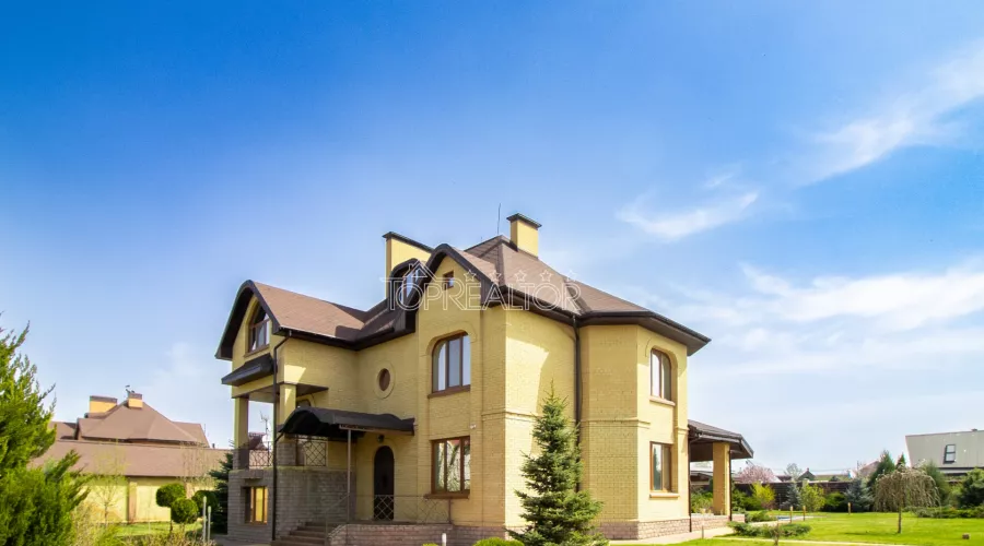 Продам на Великій Данилівці сучасний 2-поверховий котедж з сховищем | Toprealtor