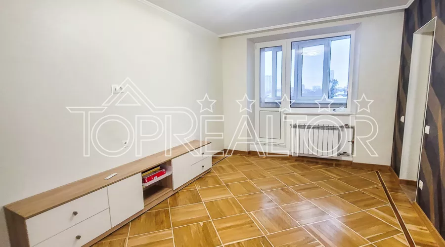 У продажу стильна 3-кімнатна квартира за адресою Ляпунова 29! Научка! | Toprealtor