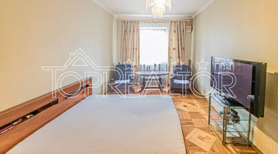 В продаже 3-комнатная квартира с капитальным гаражом по ул. Чайковського 23 | Toprealtor