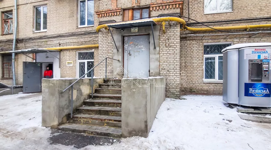 У продажі бізнес-приміщення по вул. Леся Курбаса (кол. Ромен Роллана) | Toprealtor