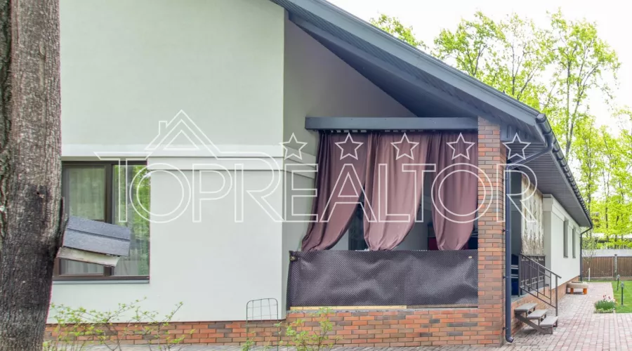 У продажі затишний будинок у котеджному селищі Лісне! | Toprealtor