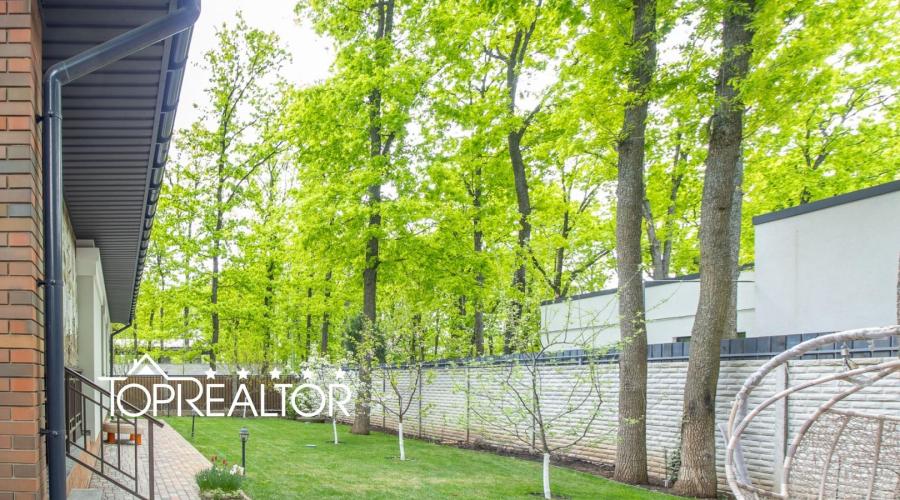 У продажі затишний будинок у котеджному селищі Лісне!  | Toprealtor