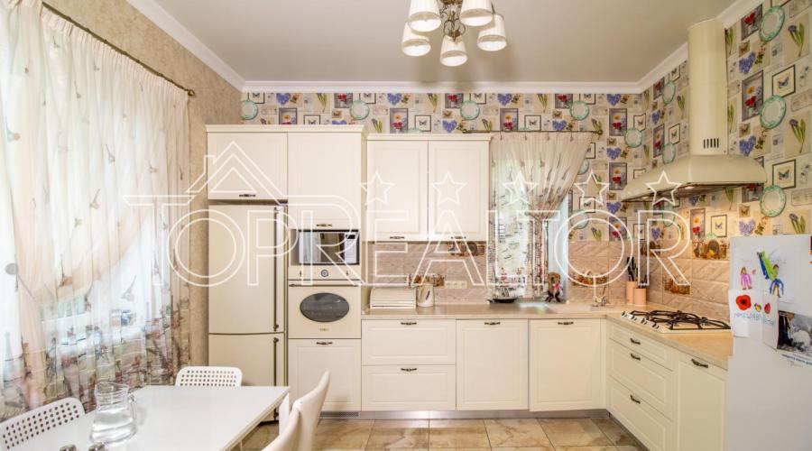 У продажі затишний будинок у котеджному селищі Лісне!  | Toprealtor