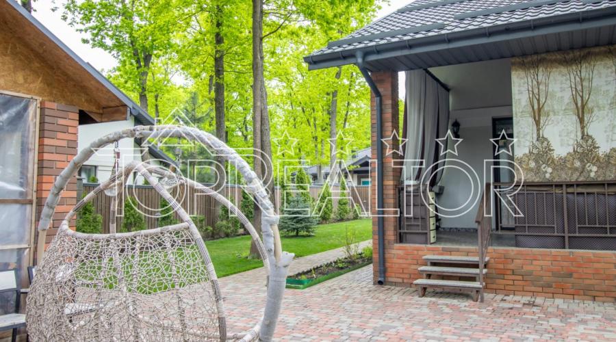 У продажі затишний будинок у котеджному селищі Лісне!  | Toprealtor