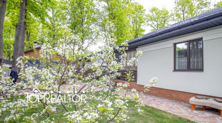 У продажі затишний будинок у котеджному селищі Лісне!  | Toprealtor