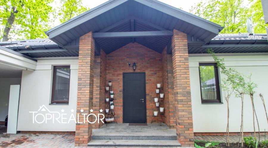 У продажі затишний будинок у котеджному селищі Лісне!  | Toprealtor