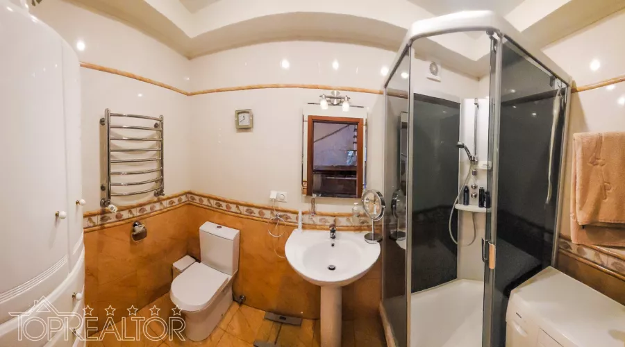 У продажі затишний таунхаус з виходом на Журавлівське водосховище! | Toprealtor