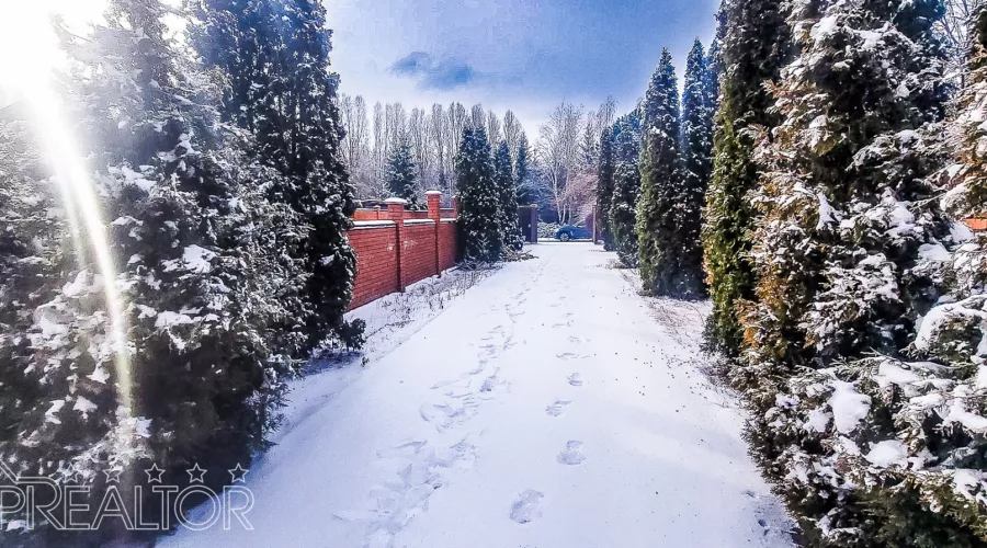 У продажі затишний таунхаус з виходом на Журавлівське водосховище! | Toprealtor