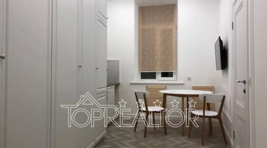 Оренда 3-к квартири в сталінці на Гіршмана, 17 | Toprealtor