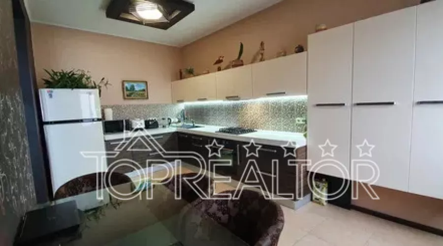 Оренда 3-к квартири в центрі міста в ЖК на Чайківській, 6 | Toprealtor