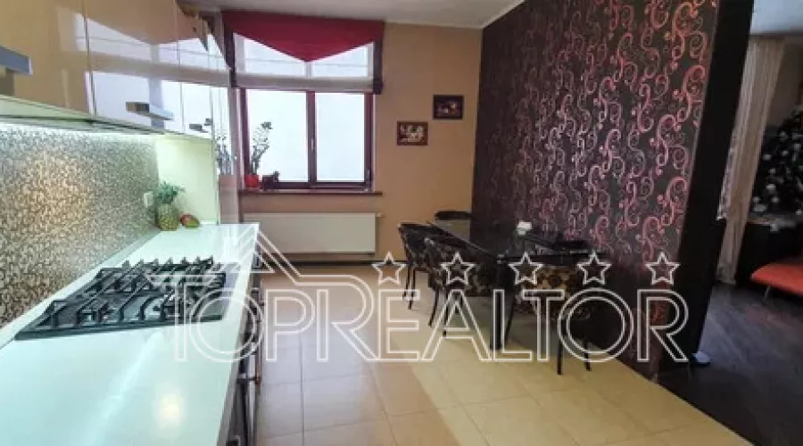 Оренда 3-к квартири в центрі міста в ЖК на Чайківській, 6 | Toprealtor