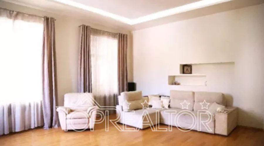 Оренда 3-к квартири на площі Поезії | Toprealtor