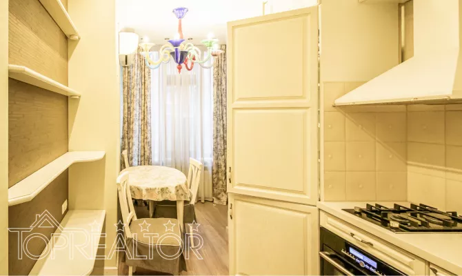 У продажі 2-кімнатна квартира! Площа Конституції! | Toprealtor