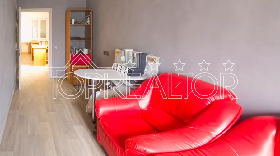 У продажі офіс з вихідом на Тобольську! | Toprealtor