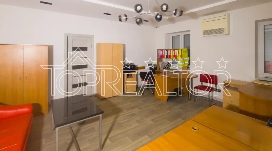 У продажі офіс з вихідом на Тобольську! | Toprealtor