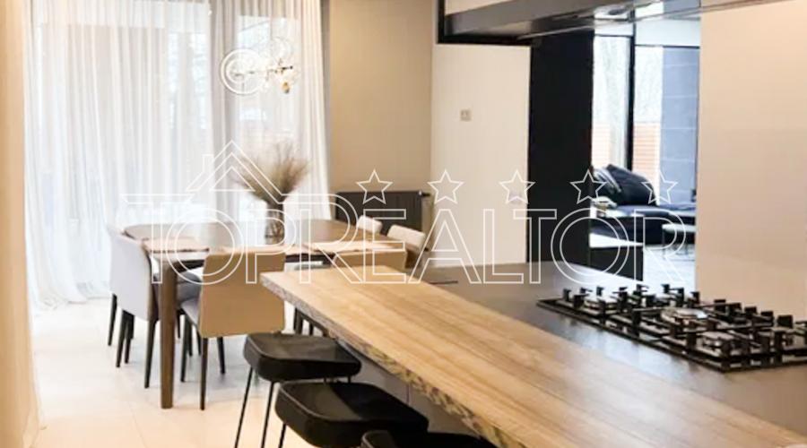 У продажі будинок в котеджному селищі Лісне!  | Toprealtor