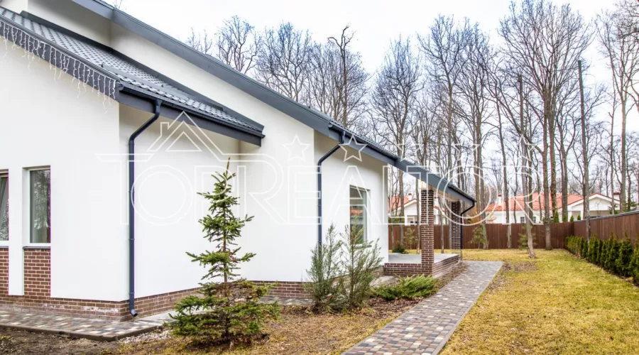 У продажі 2-поверховий будинок в селищі Лісне!  БЕЗ КОМІСІЇ! | Toprealtor