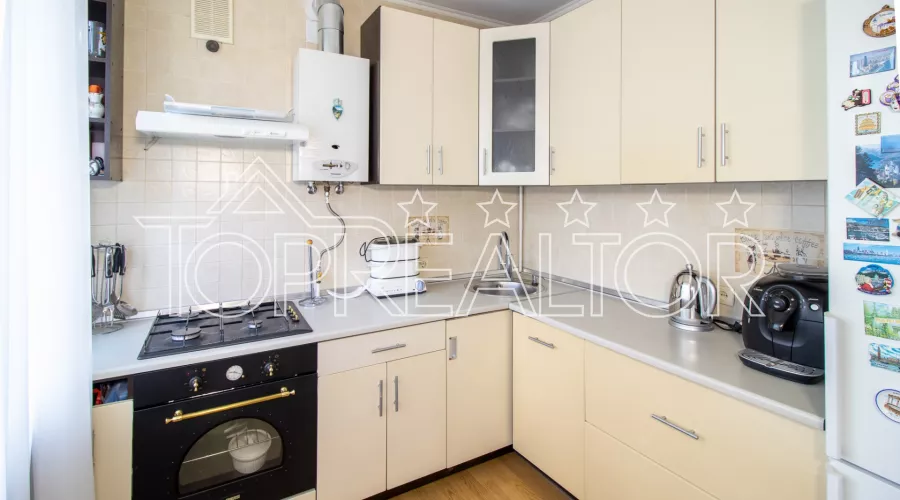 У продажі 3-кімнатна квартира в Центрі!  вул.Мистецтв 7/9 | Toprealtor