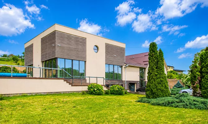 В продаже 2-этажный дом в Коротиче! Возможно в долгосрочную аренду. | Toprealtor