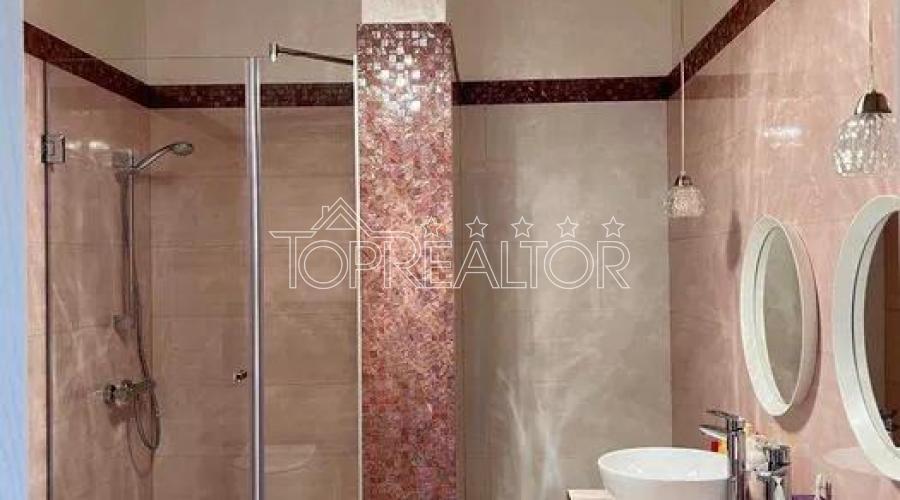 У продажі будинок у котеджному селищі Лісне!  | Toprealtor