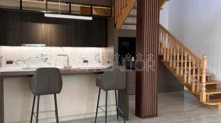 У продажі будинок у котеджному селищі Лісне!  | Toprealtor