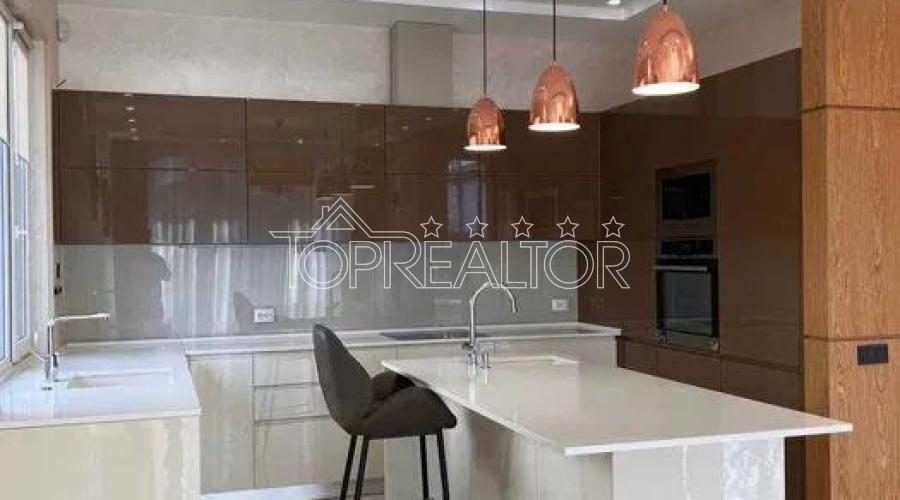 У продажі будинок у котеджному селищі Лісне!  | Toprealtor