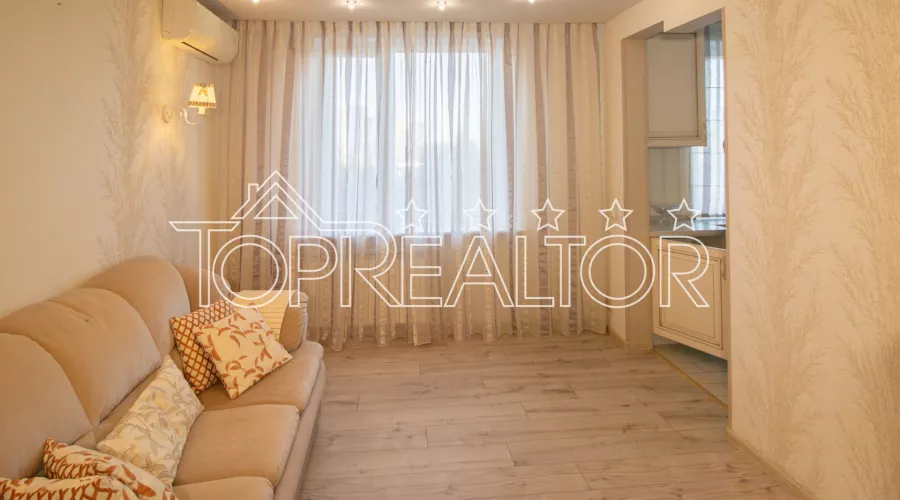 МЕТРО ОЛЕКСІЇВКА! Продам 4к квартиру на Л Свободи 40! З євроремонтом | Toprealtor