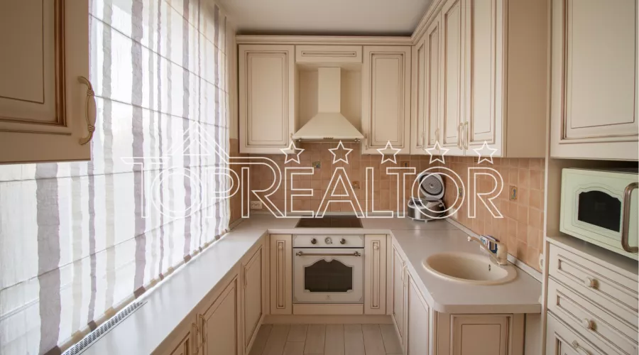 МЕТРО ОЛЕКСІЇВКА! Продам 4к квартиру на Л Свободи 40! З євроремонтом | Toprealtor