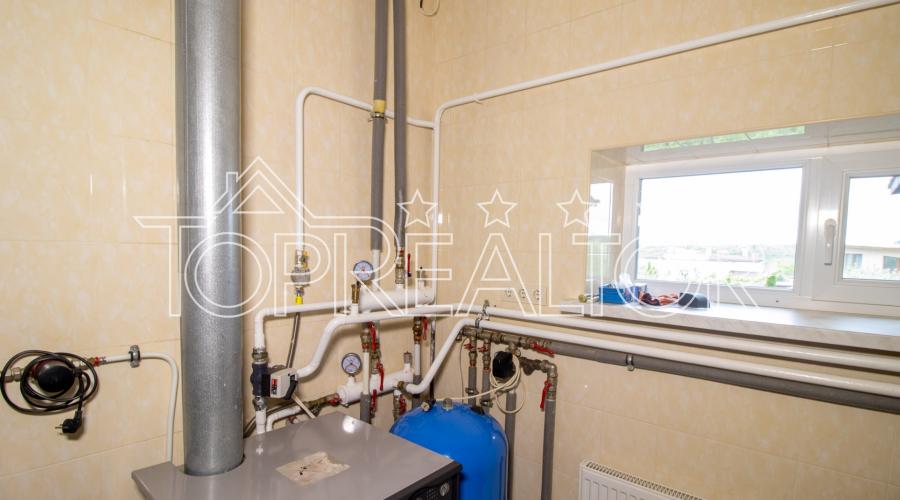 У продажі будинок в селищі Флорінка-1 біля станції метро Перемоги (без комісії)!  | Toprealtor