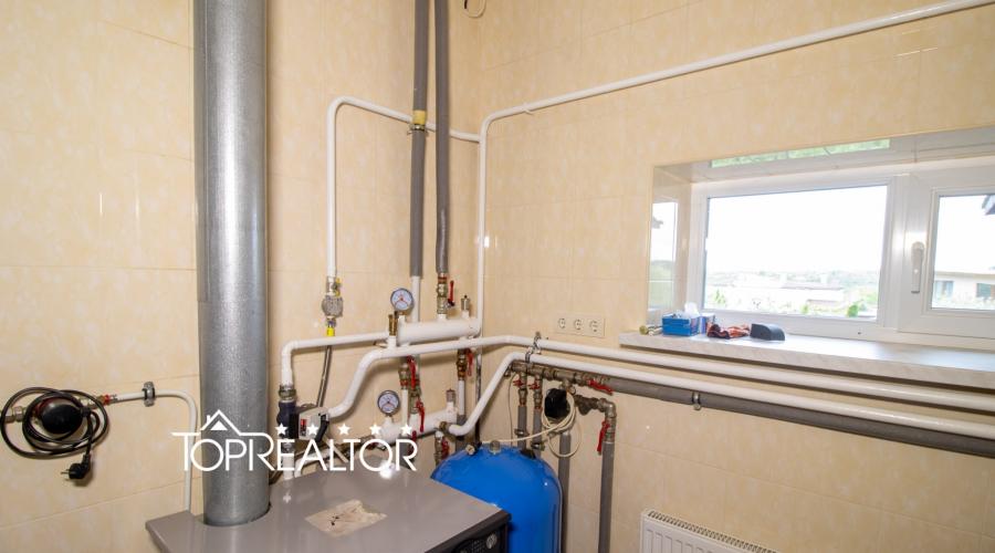 У продажі будинок в селищі Флорінка-1 біля станції метро Перемоги (без комісії)!  | Toprealtor