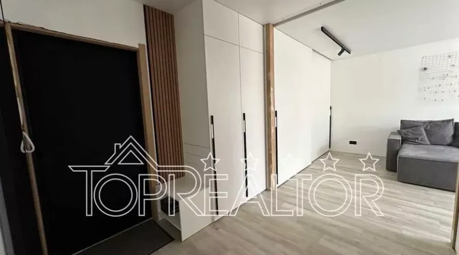 Проспект Перемоги! Метро Перемога 5 хв. Продам 2к з євроремонтом | Toprealtor