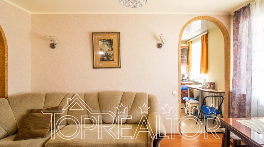 Продам 3 кімн. квартиру за Солдатом Метро23 серпня | Toprealtor