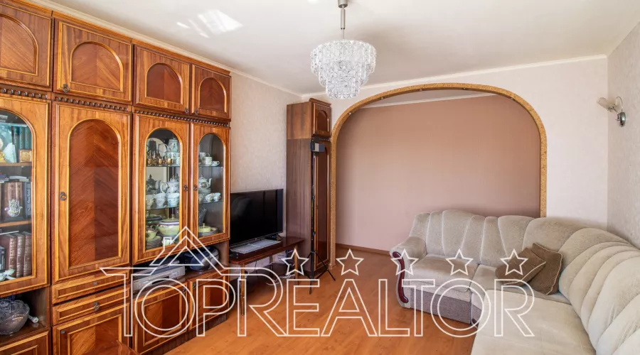 Продам 3 кімн. квартиру за Солдатом Метро23 серпня | Toprealtor