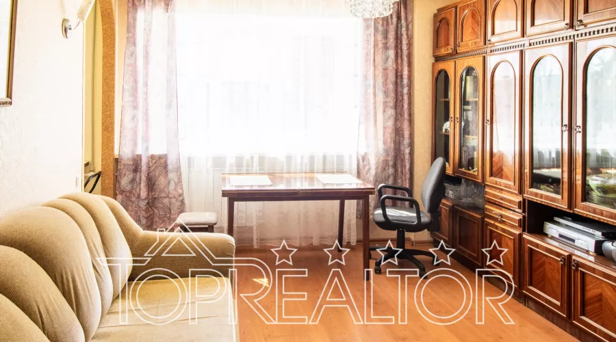 Продам 3 кімн. квартиру за Солдатом Метро23 серпня | Toprealtor