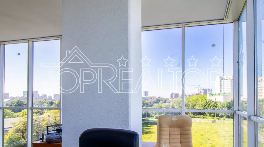 Продам 2-кімнатну квартиру з офісним ремонтом.  ЖК ПІОНЕР! АВАНТАЖ! ТРИНКЛЕРА 9! | Toprealtor