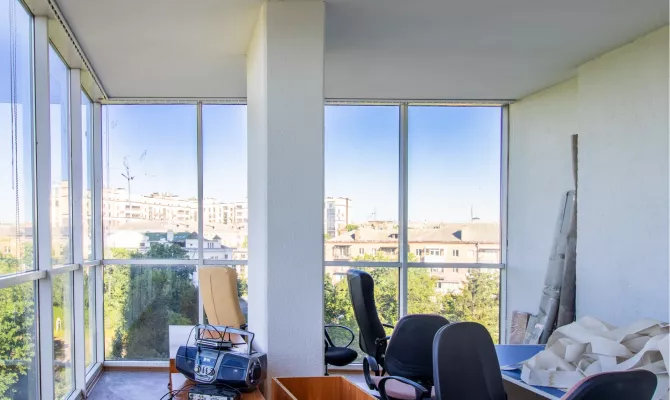 Продам 2-кімнатну квартиру з офісним ремонтом.  ЖК ПІОНЕР! АВАНТАЖ! ТРИНКЛЕРА 9! | Toprealtor