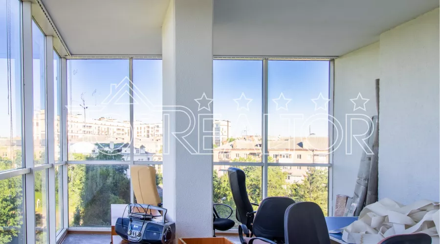 Продам 2-кімнатну квартиру з офісним ремонтом.  ЖК ПІОНЕР! АВАНТАЖ! ТРИНКЛЕРА 9! | Toprealtor