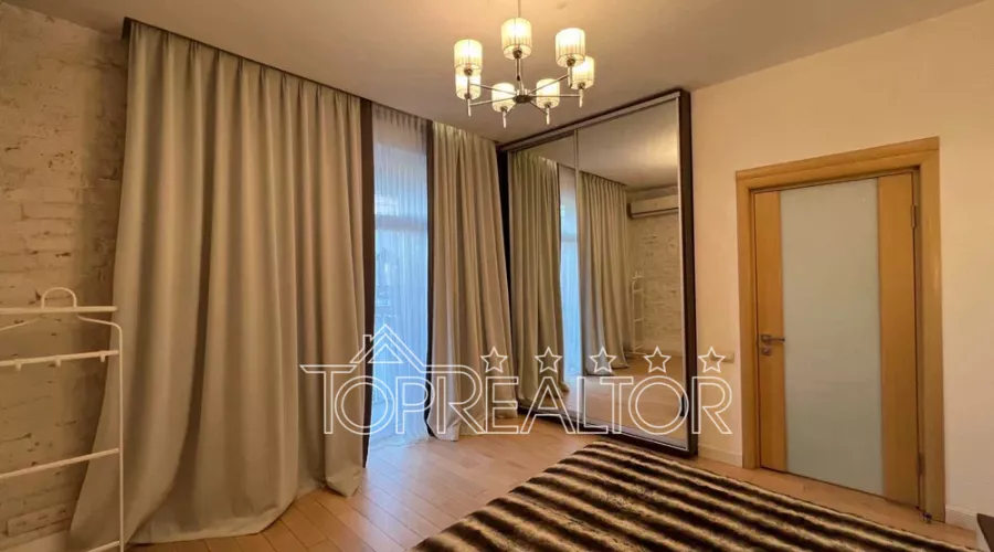 Оренда світлої та комфортної 2-к квартири в центрі міста. Метро Університет | Toprealtor